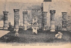 Simon Et Cie Antiquites A Beauvais Cour D'Entree -
																					60000 Beauvais
																			