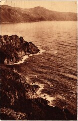 Porto Murailles d'un Rouge Eclatant Bordant le Golfe