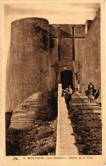 Bonifacio Les Remparts - Entree de la Ville