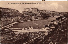 Bonifacio Port et la Ville - Vue Generale
