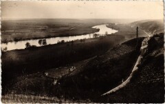 La Roche-Guyon Vue panoramique de la Vallee de la Seine France à La Roche-Guyon