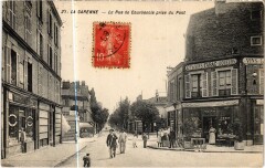 La Garenne Rue de Courbevoie prise du Pont -
																					92400 Courbevoie
																			