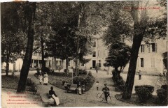 Les Pyrénées Stradan Intérieur de l'Etablissement