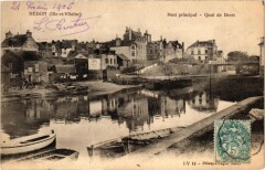Carte postale ancienne Pont principal - Quai de Brest
                                                                     à Redon
                                