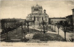 Ars vue de la Place et de l'Eglise