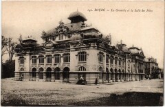 Bourg en Bresse La Grenette et la Salle des Fetes à Bourg-en-Bresse