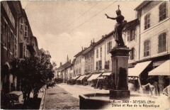 Seyssel Statue et Rue de la Republique à Seyssel