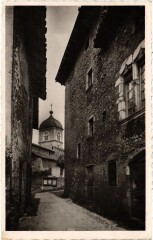 Perouges Eglise et rue des Rondes