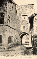 Perouges Sortie par la porte d'en haut