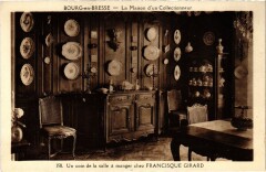 Bourg en Bresse Maison d'un Collectionneur Un coin de la salle à Bourg-en-Bresse
