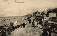 Cabourg La route d'Houlgate France -
																					14390 Cabourg
																			
