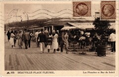 Deauville Les Planches et Bar du Soleil France à Deauville