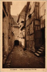 Lisieux Vieilles maisons Rue d'Ouville France à Lisieux