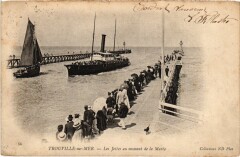 Trouville Les Jetees au moment de la Maree France