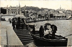 Trouville Le bac a maree haute France