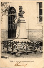 Esbly Statue du Commandant Berthault à Esbly