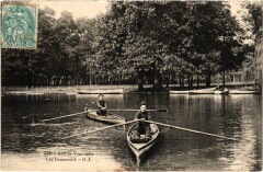 Carte postale ancienne Bois de Vincennes - Lac Daumesnil
                                                                     à Paris 12e
                                