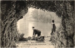 Vincennes Grotte du Lac Daumesnil à Vincennes