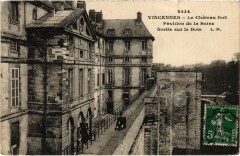 Vincennes Le Chateau Pavillon de la Reine à Vincennes