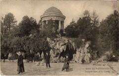 Vincennes Temple Grec et la Grotte à Vincennes