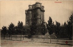 Vincennes Avenue du Polygone Le Donjon à Vincennes