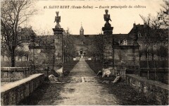 Saint-Remy Entree principale du chateau France