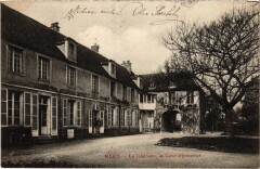 Mery-sur-Marne Le Chateau - Cour d'Honneur