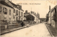 Mormant Rue de la Republique à Mormant