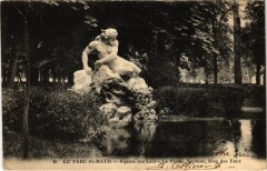 St Maur Square des Lacs Statue Neptune