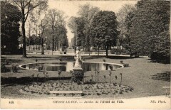 Choisy le Roi Jardin de l'Hotel de Ville à Choisy-le-Roi