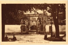 Orly Chateau de Grignon entree