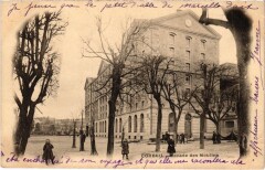 Corbeil Facade des Moulins