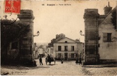 Arpajon Porte de Paris à Arpajon