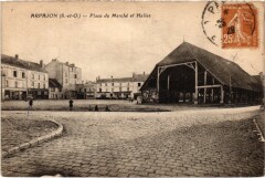 Arpajon Place du Marche et Halles à Arpajon