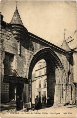 Corbeil Porte de l'ancien Cloitre Saint-Spire