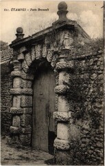 Etampes Porte Bressault