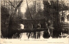 Crosnes Le Deversoir sur l'Yerres à Crosne