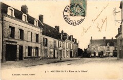 Angerville Place de la Liberte à Angerville