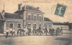 91 Robinson - La Gare - Arrivee Des Excursionnistes - cliché rare -
													92 Hauts de Seine
												