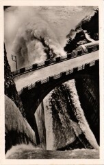 Genissiat Pont et Cascade de la Doucine