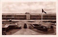 Le Bourget Entree de l'Aerogare au Bourget