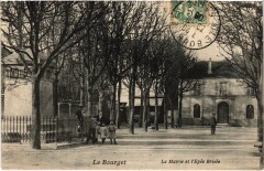Le Bourget La Mairie et l'Epee Brisee au Bourget