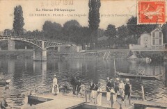 Le Perreux Plage - Une Baignade Pres De La Passerelle