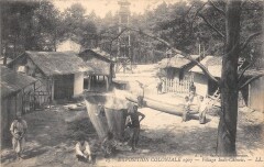 Exposition Coloniale / Village Indo Chinois