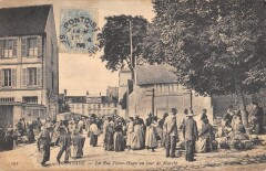 Pontoise / La Rue Victor Hugo Un Jour De Marche -
																					95000 Pontoise
																			