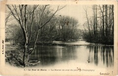Champigny-sur-Marne La Marne en Aval du Pont à Champigny-sur-Marne