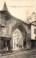 Corbeil La porte de l'Ancien Cloitre Saint-Spire