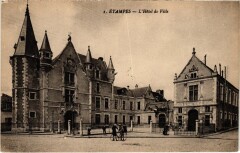 Etampes Hotel de Ville
