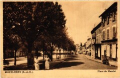 Montlhery Place du Marche