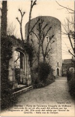 Dourdan Porte de l'ancienne Chapelle du Chateau à Dourdan